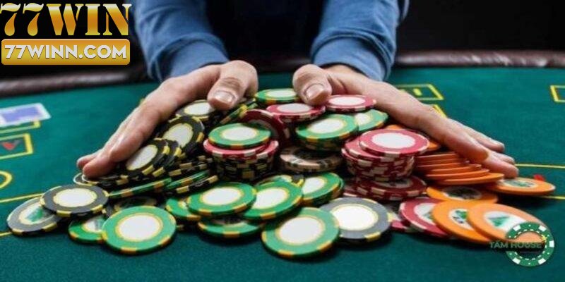 Game Bài Poker Đổi Thưởng tại 77win Đình Đám Nhất 2024 Đa lựa chọn cho người chơi