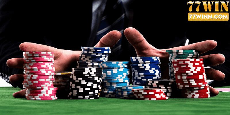 Những Chia Sẻ Cách Chia Bài Poker Chuẩn Chỉ Mà Bạn Cần Biết Cách chia bài Poker tại vòng cược chung