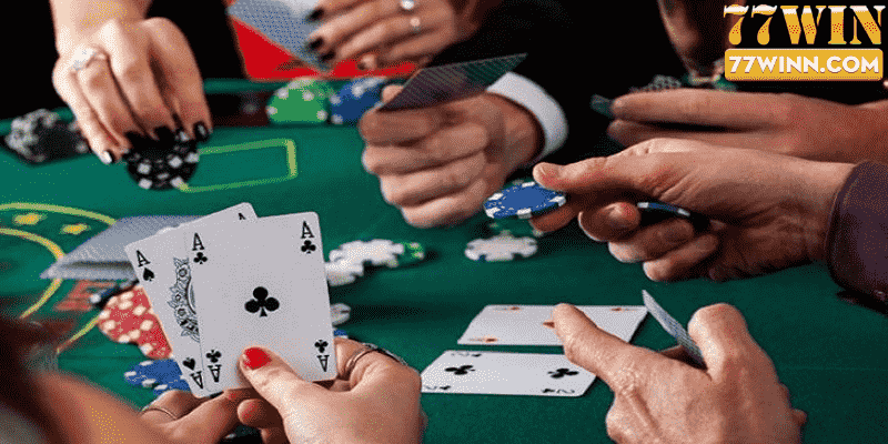 Những Chia Sẻ Cách Chia Bài Poker Chuẩn Chỉ Mà Bạn Cần Biết Cách chia bài Poker theo chuyền