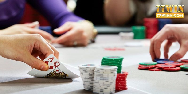 Kinh Nghiệm Chơi Poker 77win Ăn Tiền Thẳng Tay Của Cao Thủ Học hỏi từ người đi trước gia tăng khả năng thắng cược